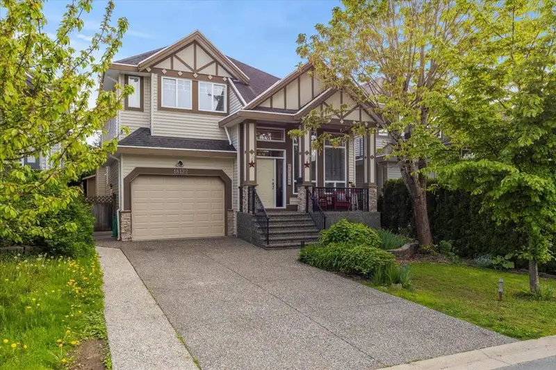 18122 67TH AVENUE - photo 2 of 40
