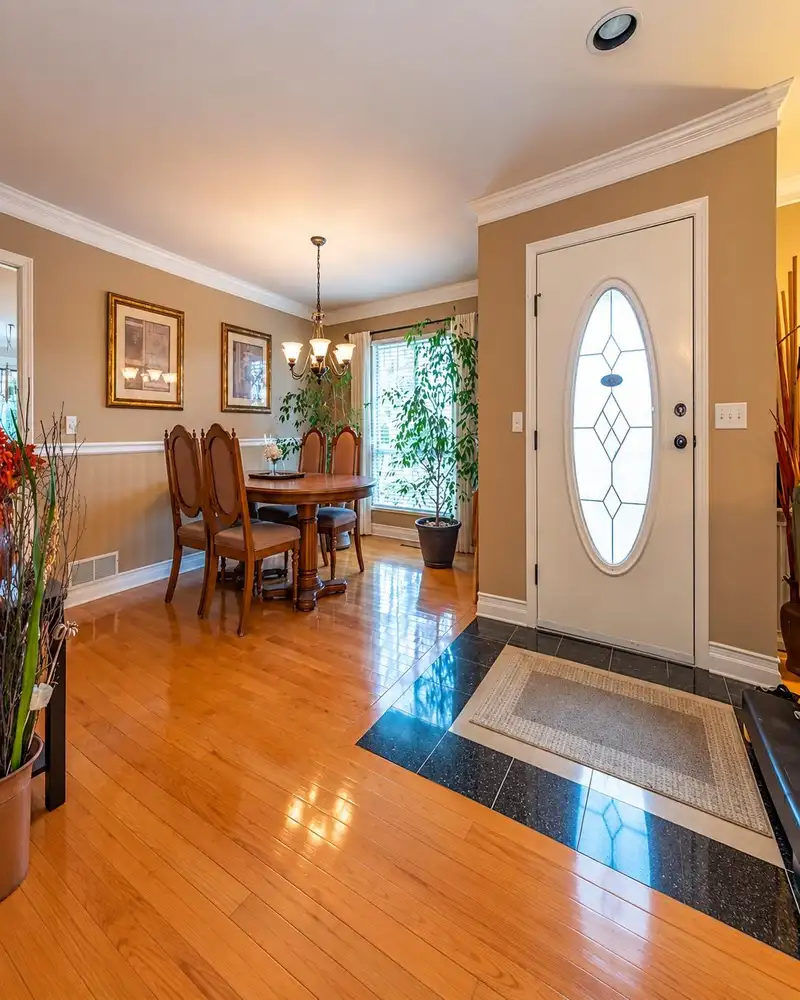 16490 84A AVENUE - photo 3 of 18