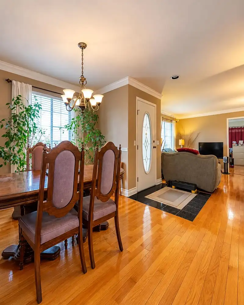 16490 84A AVENUE - photo 4 of 18
