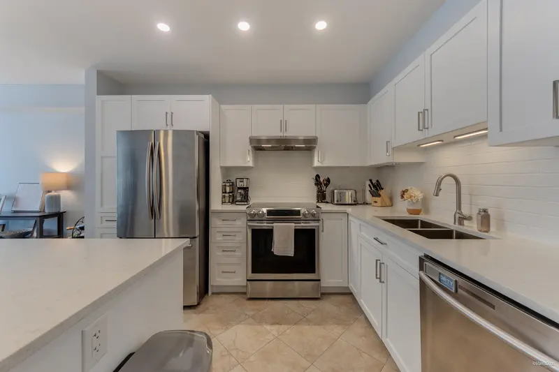 214 19677 MEADOW GARDENS WAY - photo 4 of 23