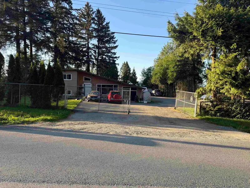 17791 97 AVENUE - photo 2 of 5