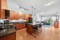 502 8717 160 STREET - thumbnail 1