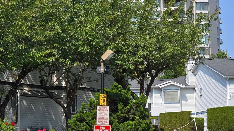 201 13863 100 AVENUE - photo 2 of 8