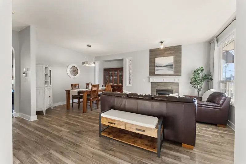 5736 148 STREET - photo 3 of 38