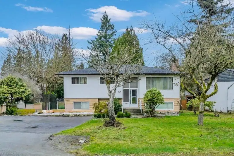 12521 GROVE CRESCENT - photo 1 of 1