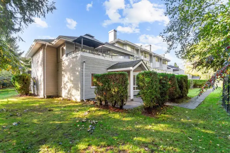 8 13660 84 AVENUE - photo 1 of 37