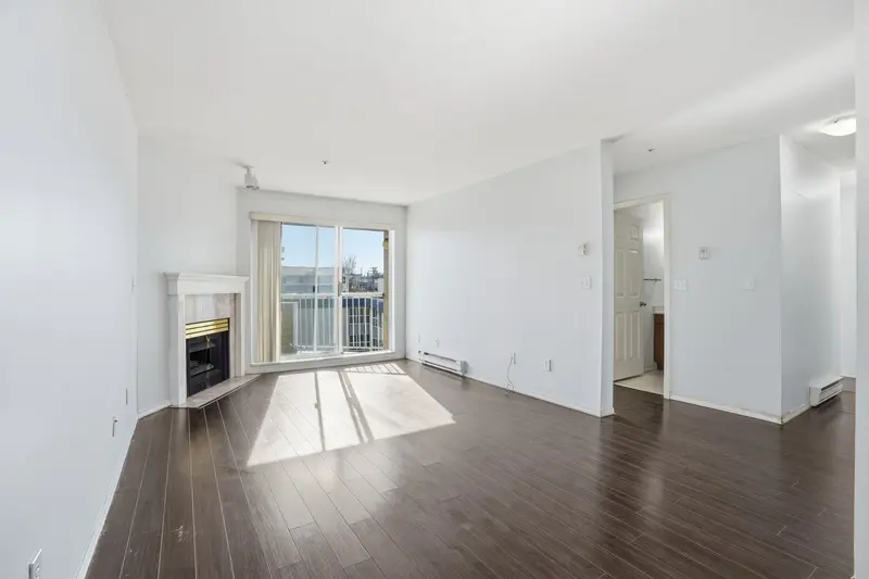 433 32830 GEORGE FERGUSON WAY - photo 3 of 25