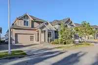 14215 61B AVENUE - thumbnail 1