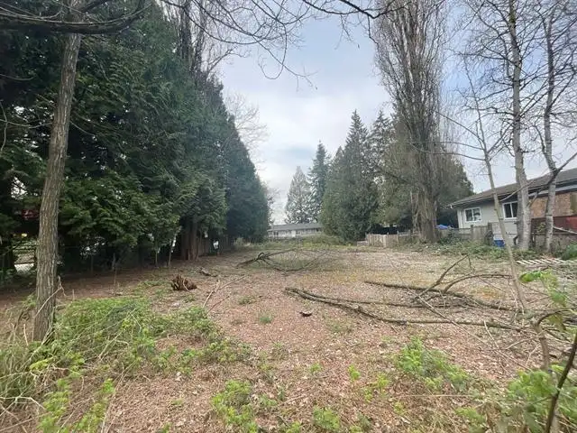 15505 104 AVENUE - photo 1 of 4