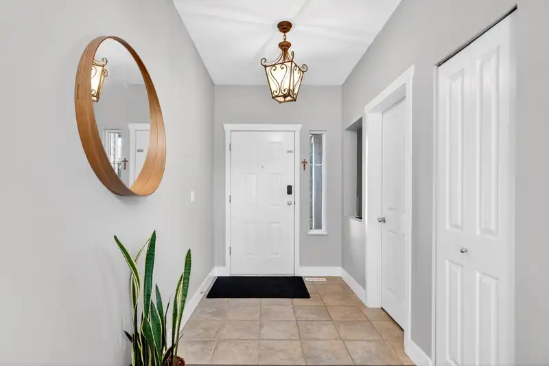 14974 59 AVENUE - photo 2 of 40