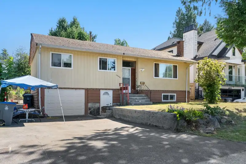 12476 99 AVENUE - photo 3 of 35