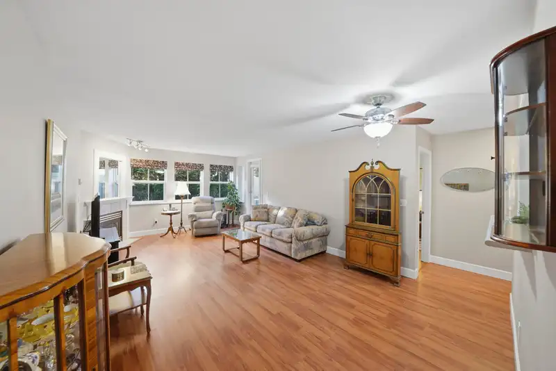 105 6385 121 STREET - photo 3 of 28