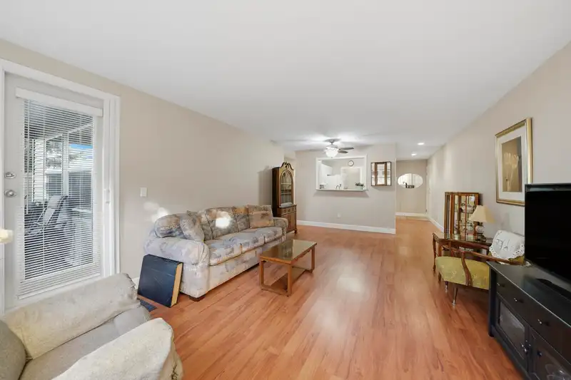 105 6385 121 STREET - photo 4 of 28