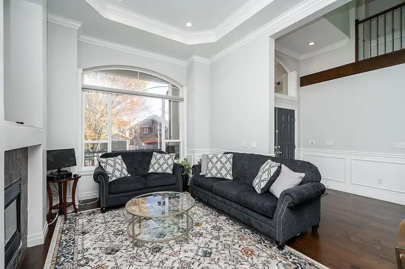 9187 162A STREET - photo 2 of 39