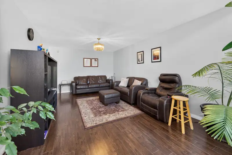 15 7250 122 STREET - photo 2 of 25