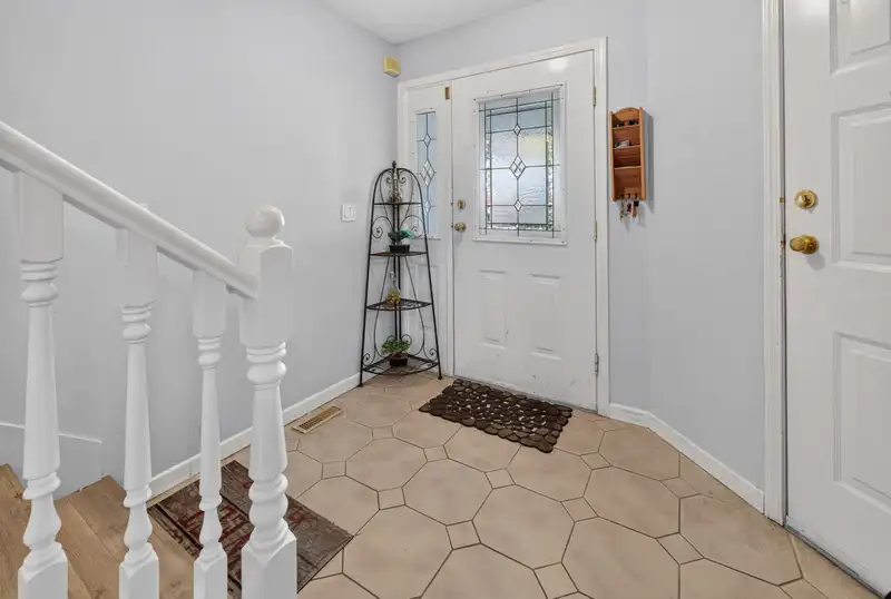 15 7250 122 STREET - photo 3 of 25