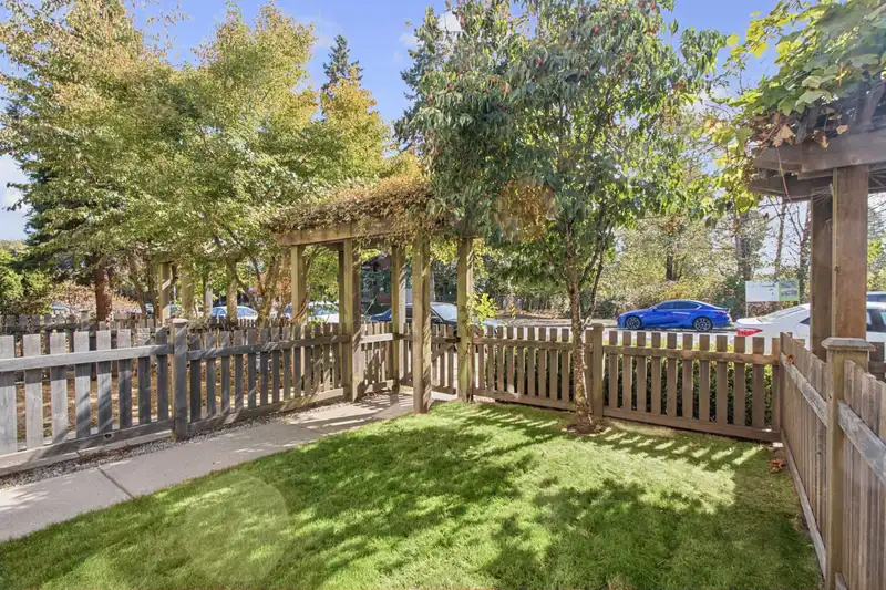 16 8418 163 STREET - photo 2 of 27