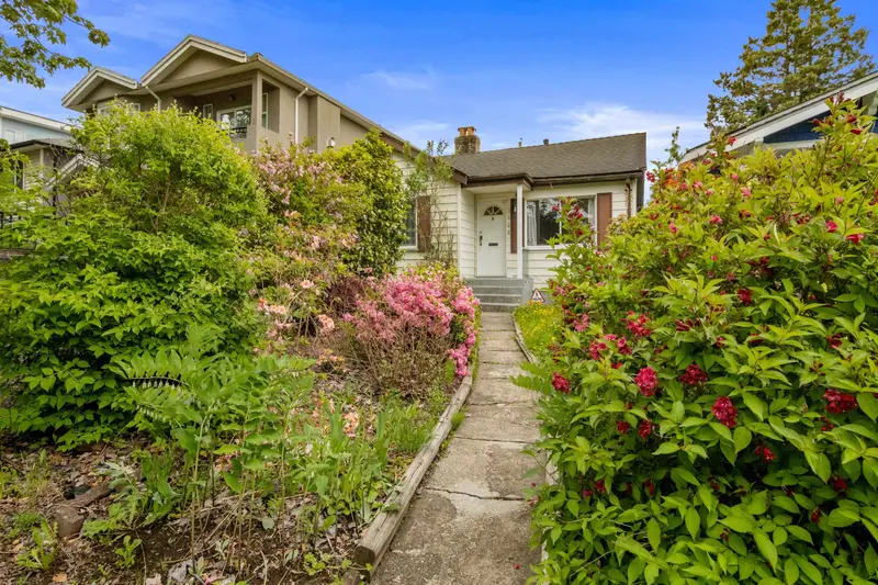 2448 EAST 29TH AVENUE - photo 2 of 23