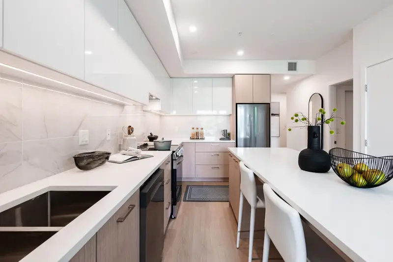 312 150 JAMES ROAD - photo 3 of 25