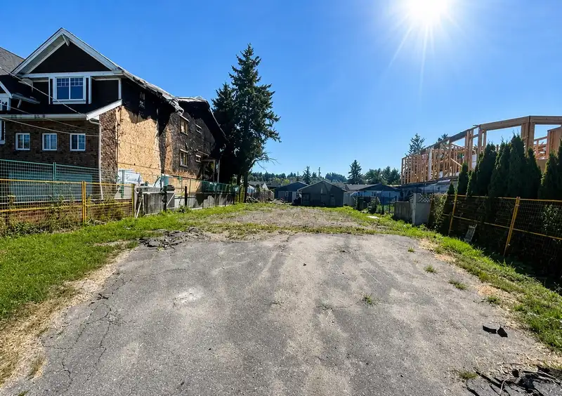 12766 113A AVENUE - photo 1 of 2