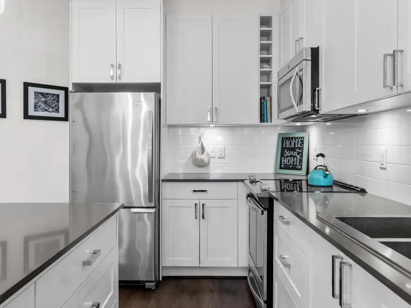 403 16398 64 AVENUE - photo 3 of 40