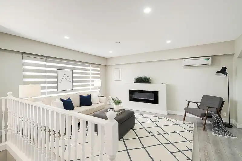 13429 68 AVENUE - photo 1 of 9
