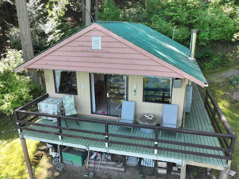 706 HORTON BAY ROAD - photo 4 of 25