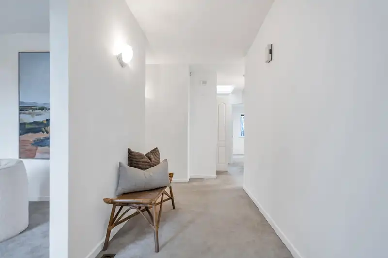 16316 87 AVENUE - photo 3 of 33