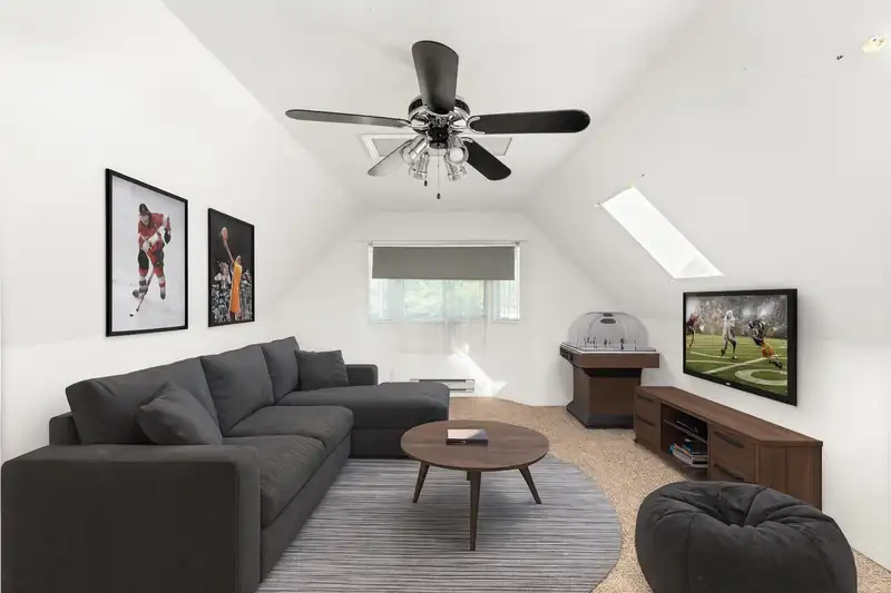 6065 186 STREET - photo 4 of 37
