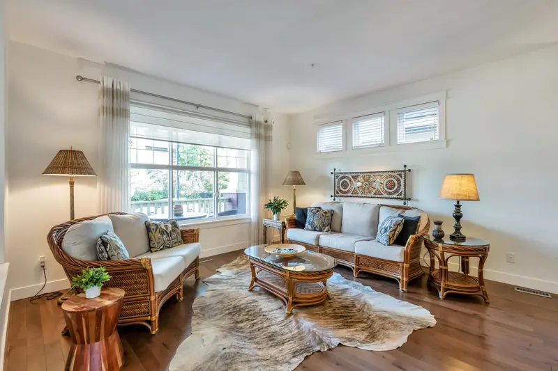 9367 CASIMIR STREET - photo 4 of 25