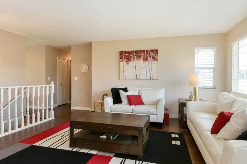 6084 185 STREET - photo 4 of 40