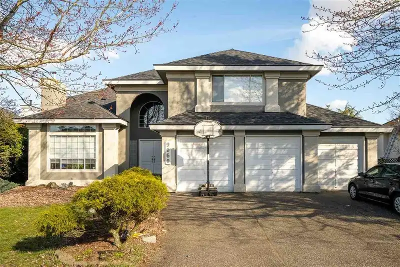 9060 162 STREET - photo 3 of 33