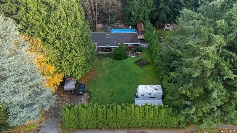 6446 138 STREET - photo 2 of 22
