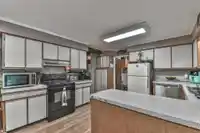 6446 138 STREET - thumbnail 11