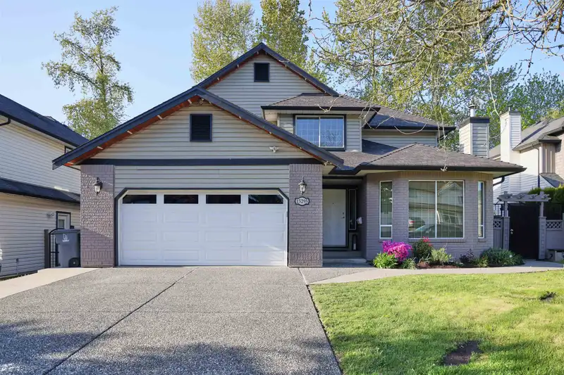 15295 111A AVENUE - photo 1 of 31