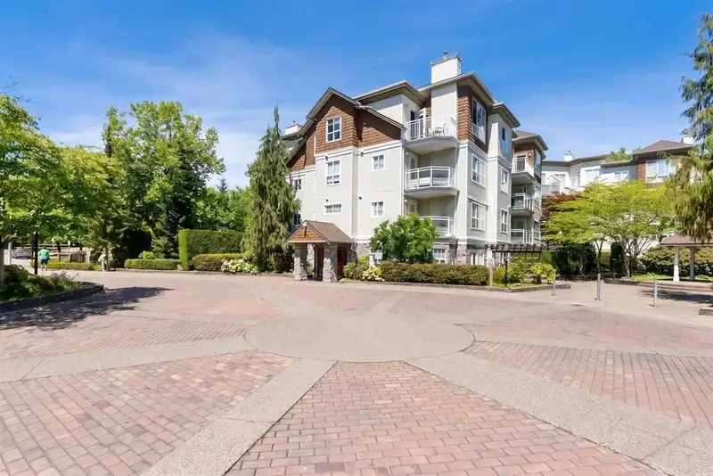 305 10188 155 STREET - photo 1 of 10