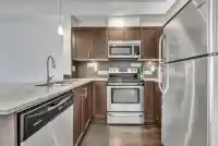 117 13468 KING GEORGE BOULEVARD - thumbnail 4