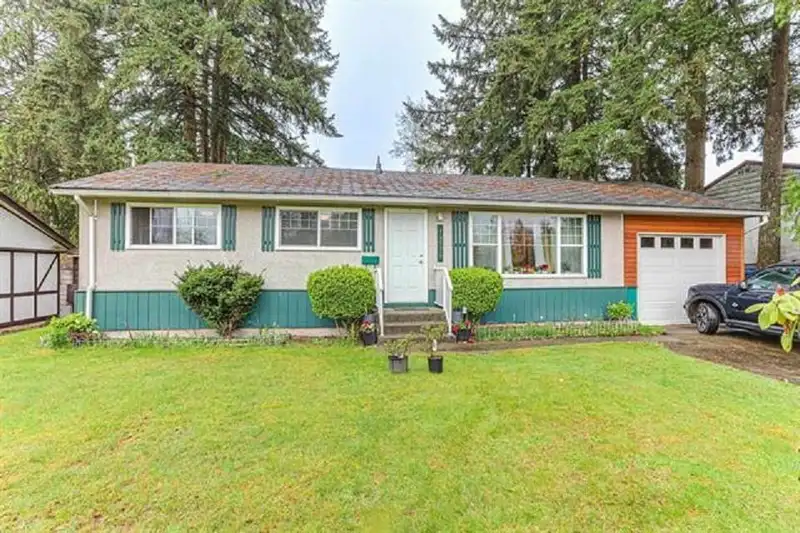14574 110A AVENUE - photo 1 of 6