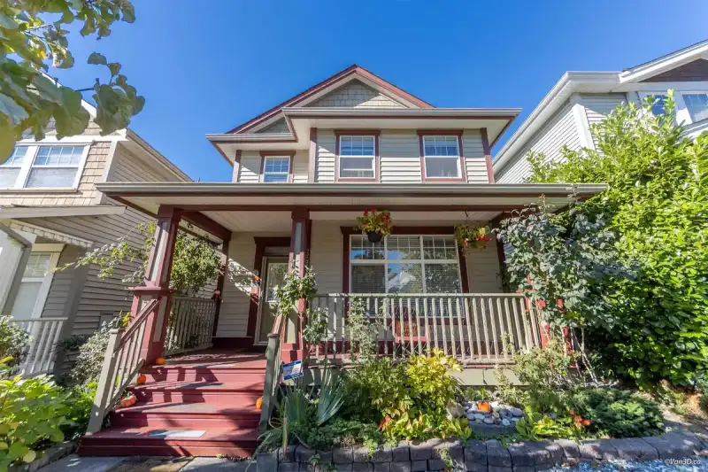 6631 192A STREET - photo 1 of 40