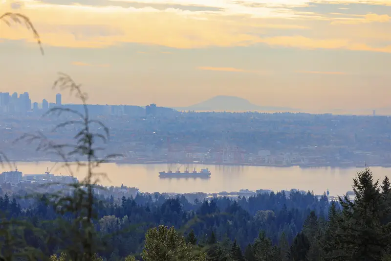 510 ST. ANDREWS ROAD - photo 3 of 24