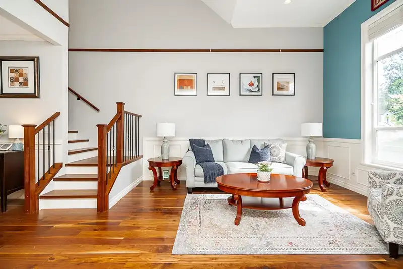 18079 70A AVENUE - photo 3 of 35
