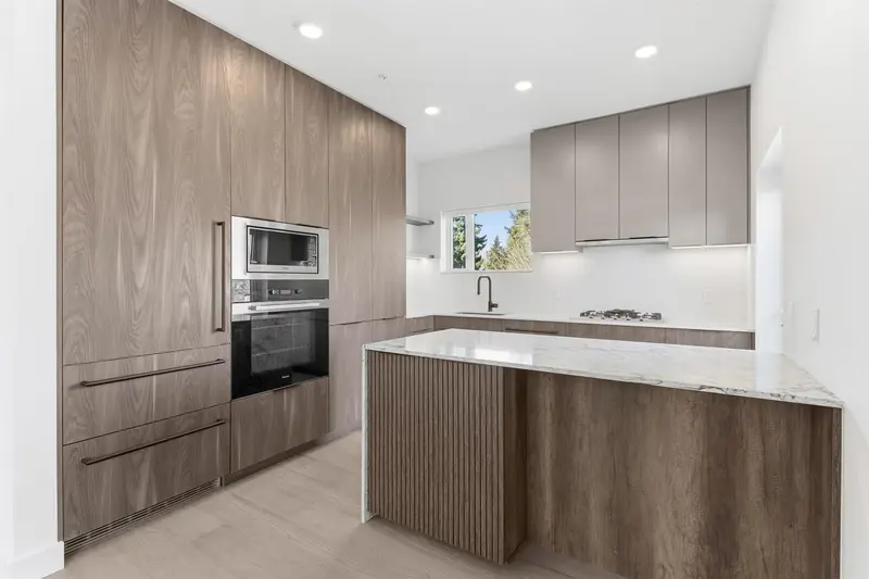 302 3590 W 39TH AVENUE - photo 4 of 22