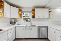 13323 71B AVENUE - thumbnail 11