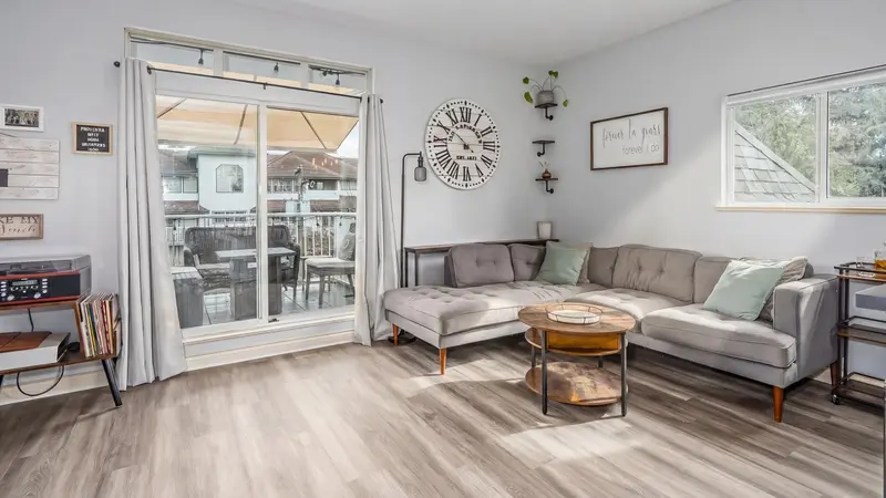 403 20556 113 AVENUE - photo 4 of 25