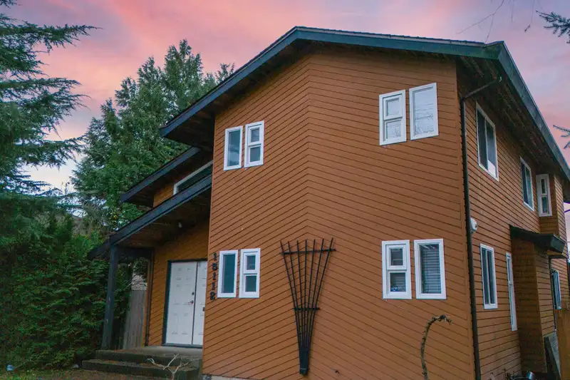 15112 96 AVENUE - photo 1 of 40