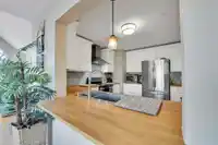 217 7435 121A STREET - thumbnail 11