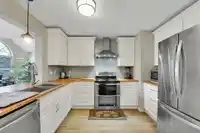 217 7435 121A STREET - thumbnail 13