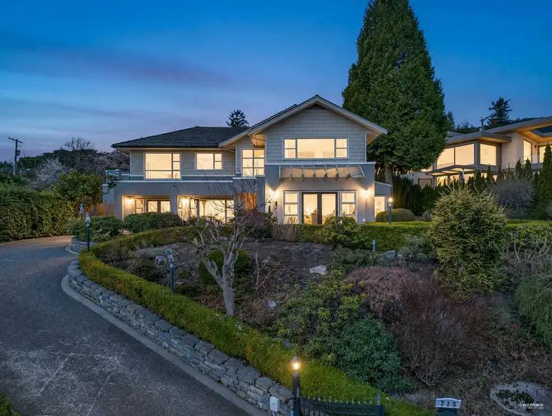 715 KING GEORGES WAY - photo 2 of 25