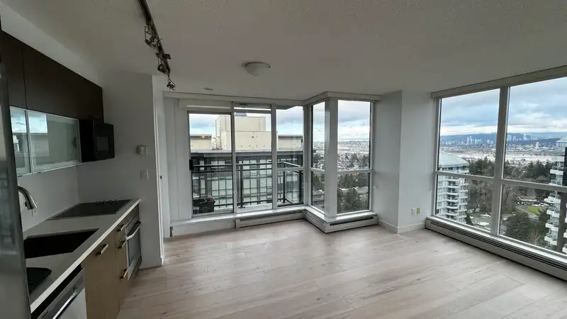 2108 10777 UNIVERSITY DRIVE - photo 3 of 15