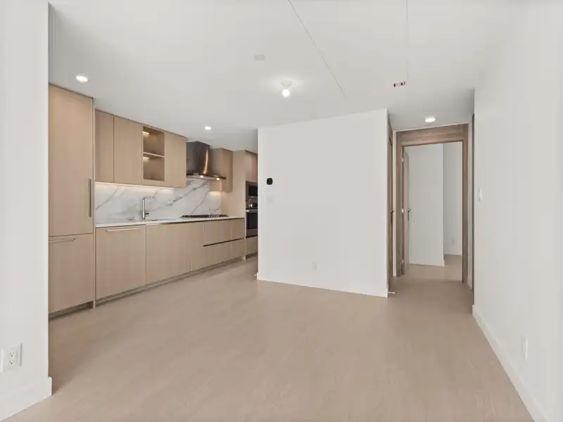 2907 13778 100 AVENUE - photo 2 of 28